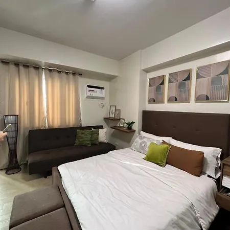 Minimalist Studio In Araneta